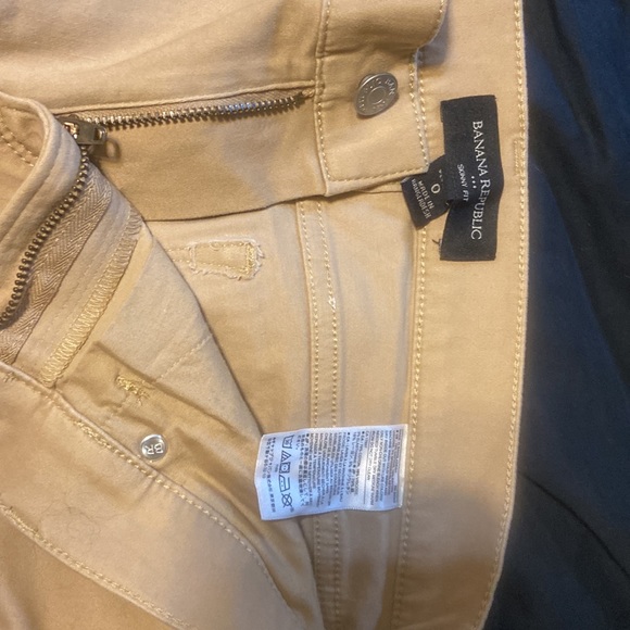 Banana Republic  Skinny-fit, petite Jeans - Picture 6 of 6